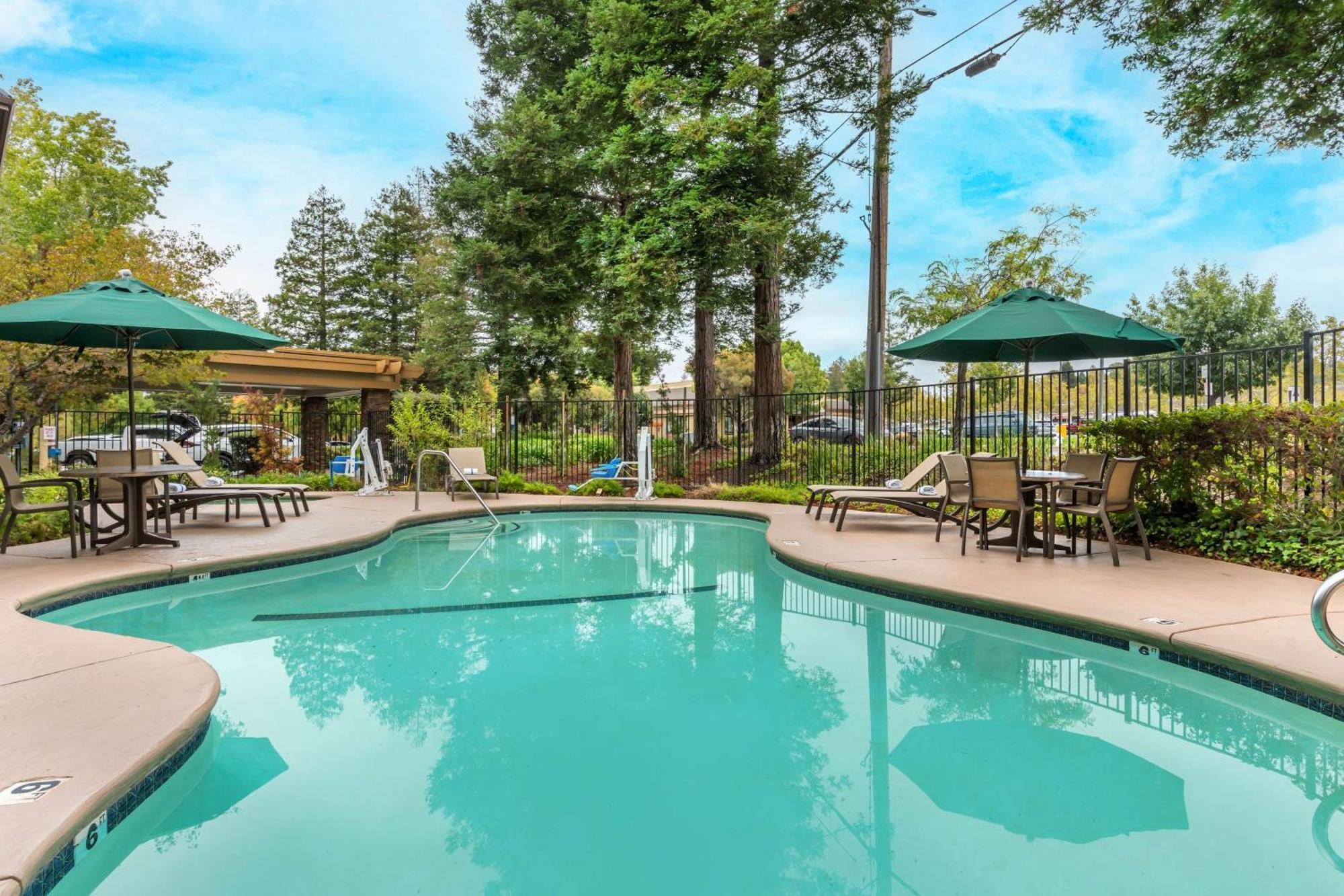 Best Western John Muir Inn Martinez Exterior foto