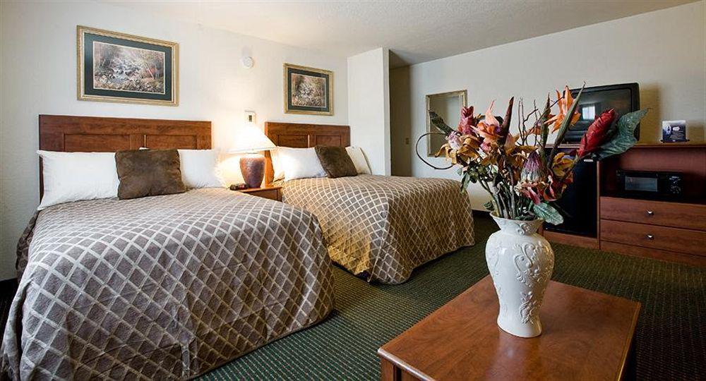 Best Western John Muir Inn Martinez Quarto foto